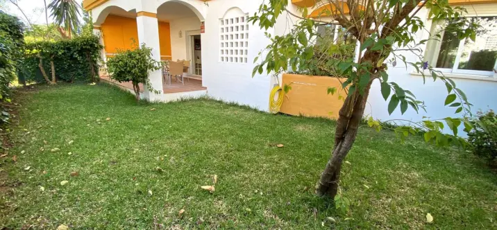 Long-term rent of ground floor apartment in Nueva Andalucía 4