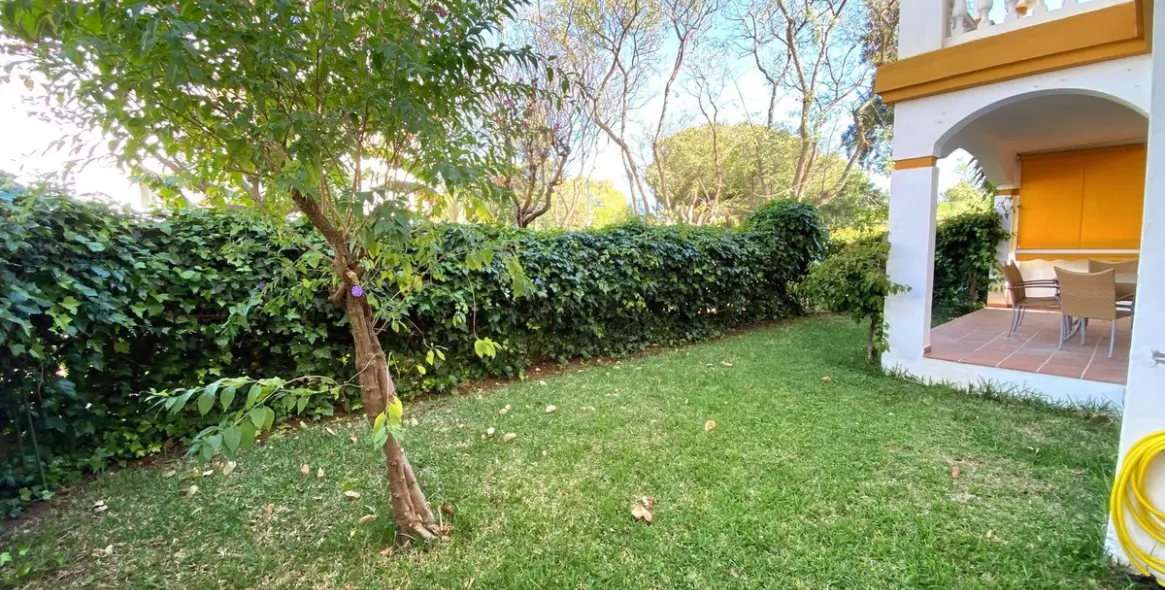 Долгосрочная аренда апартаментов на первом этаже в Nueva Andalucía 6