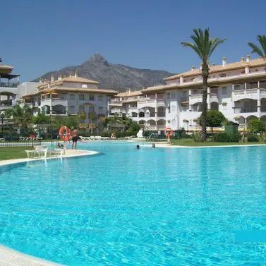 Long-term rent of ground floor apartment in Nueva Andalucía