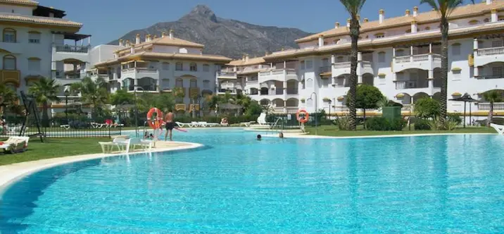 Long-term rent of ground floor apartment in Nueva Andalucía 0