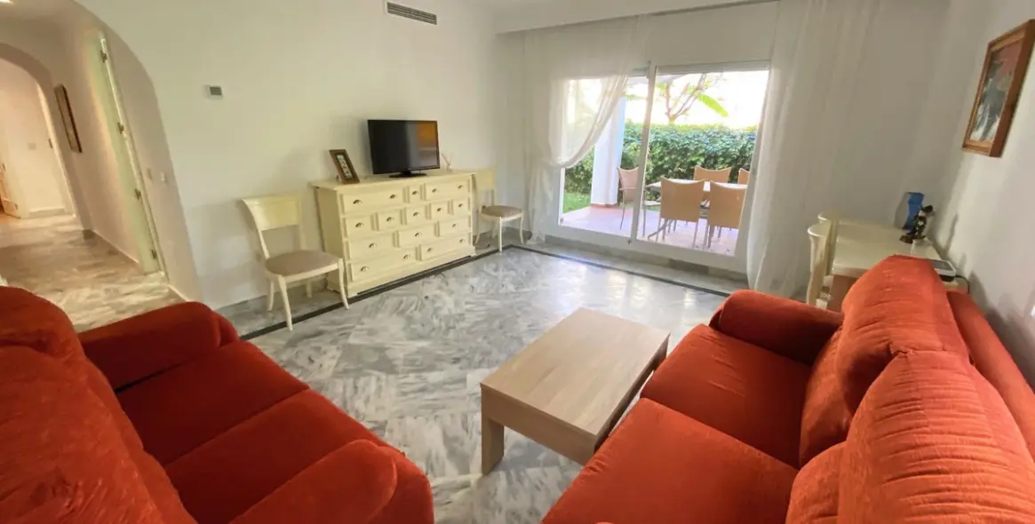 Alquiler a largo plazo de apartamento en planta baja en Nueva Andalucía 8