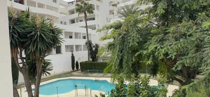 Long-term rent of penthouse in Nueva Andalucía 0