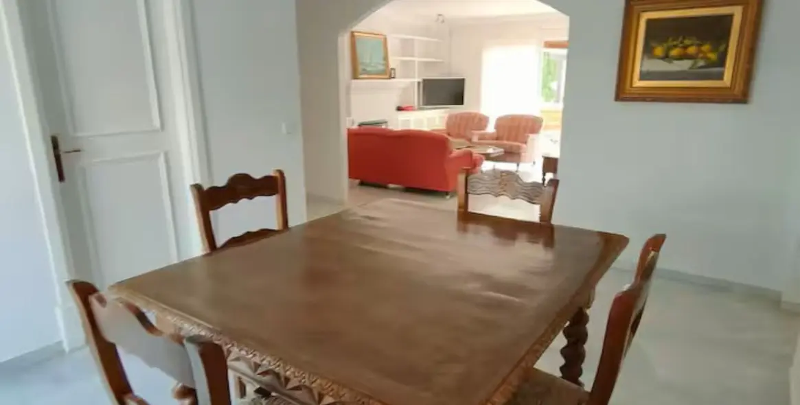 Long-term rent of penthouse in Nueva Andalucía 23