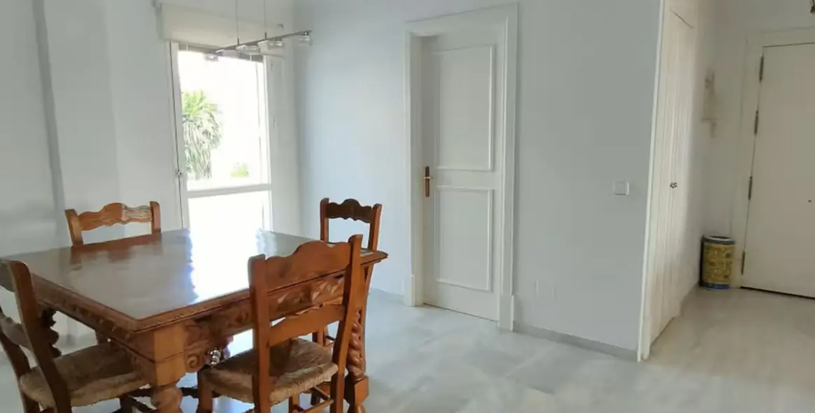 Long-term rent of penthouse in Nueva Andalucía 24