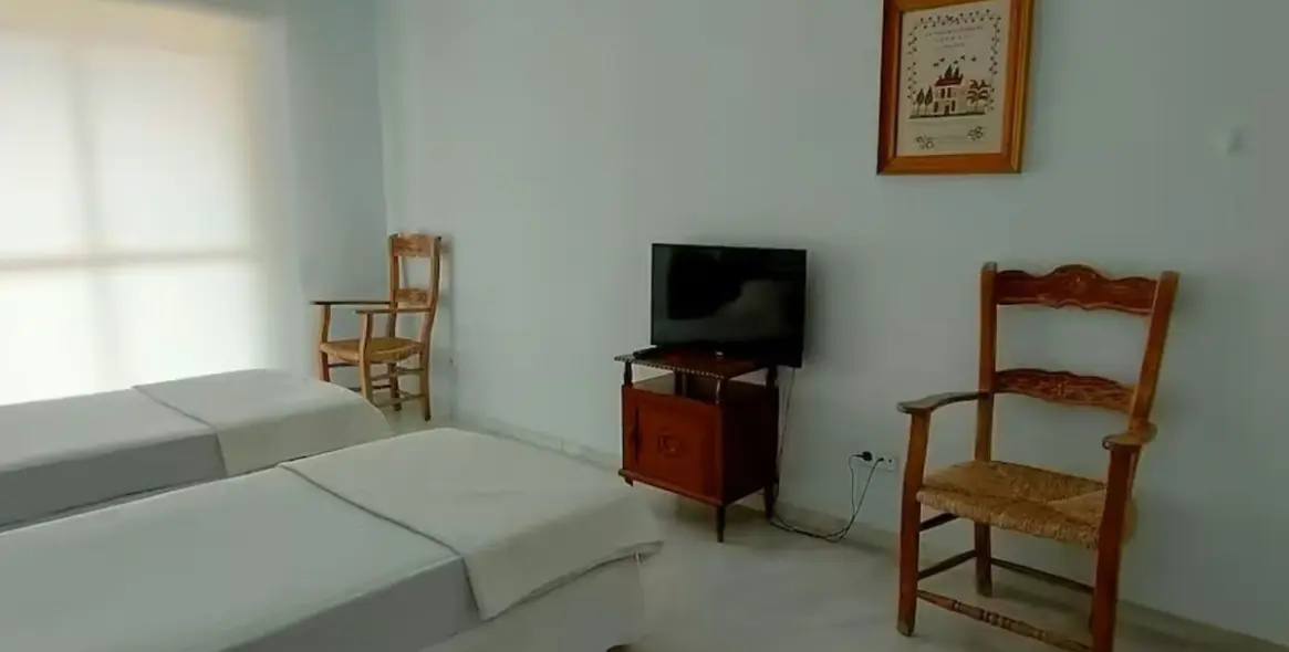 Long-term rent of penthouse in Nueva Andalucía 32