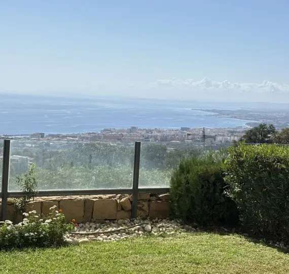 Ground floor apartment R5173765