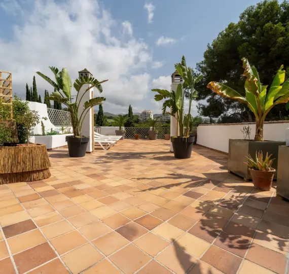 Long-term rent of penthouse in Marbella