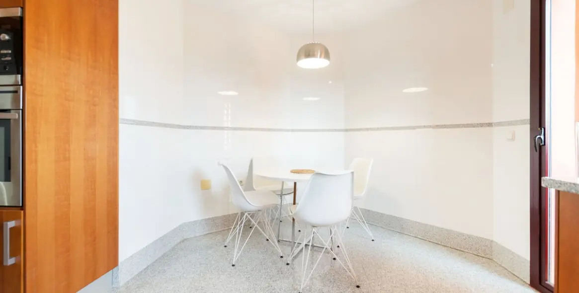 Long-term rent of middle floor apartment in New Golden Mile 10