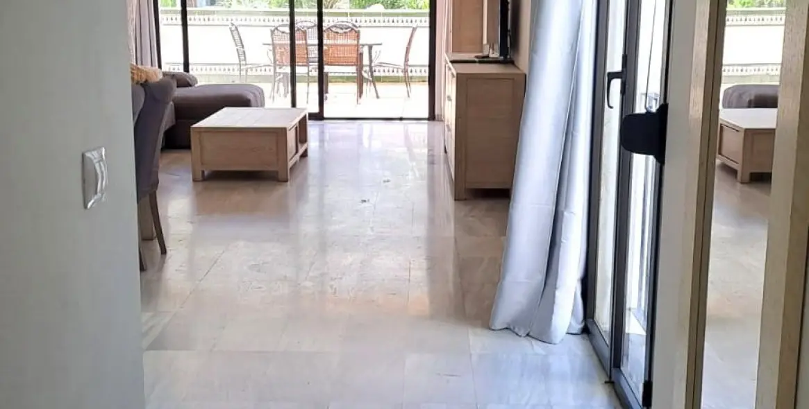 Долгосрочная аренда апартаментов на среднем этаже в Marbella (район Puerto Banús) 3