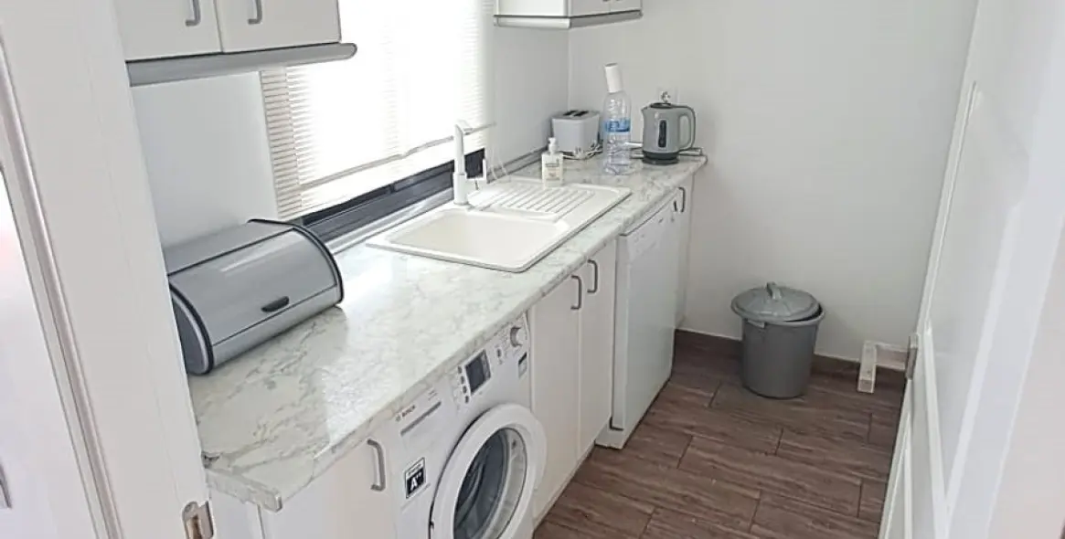 Долгосрочная аренда апартаментов на среднем этаже в Marbella (район Puerto Banús) 6