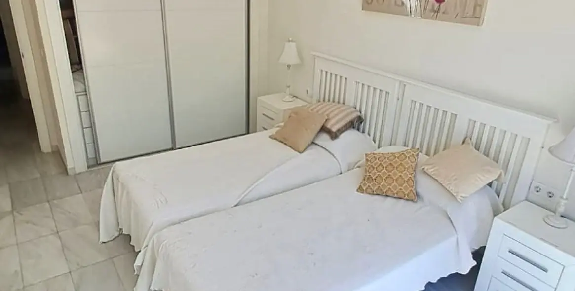 Долгосрочная аренда апартаментов на среднем этаже в Marbella (район Puerto Banús) 10