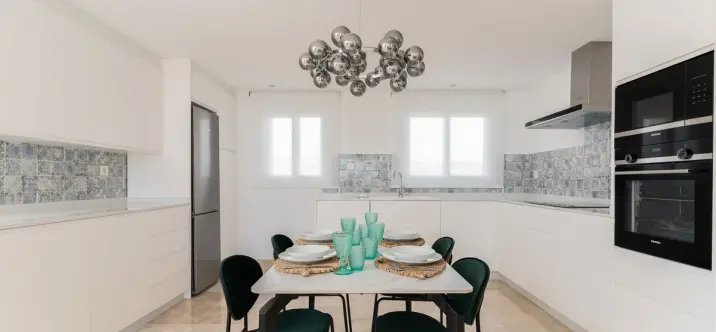 Long-term rent of penthouse in El Paraiso 1