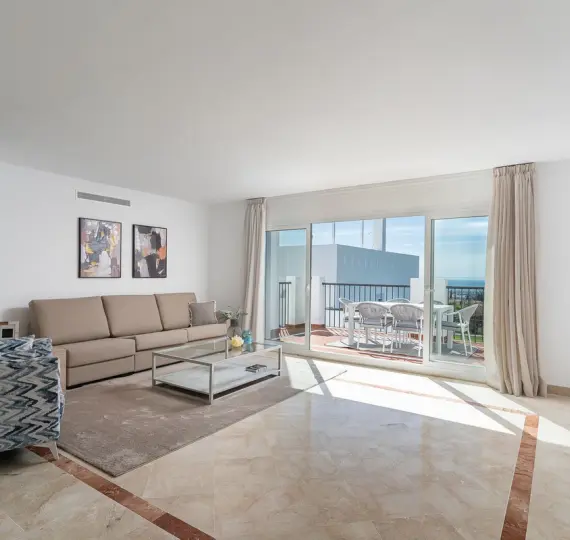 Long-term rent of penthouse in El Paraiso
