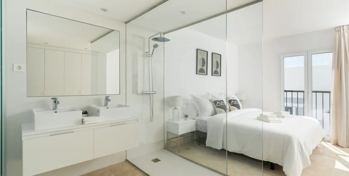 Long-term rent of penthouse in El Paraiso 4