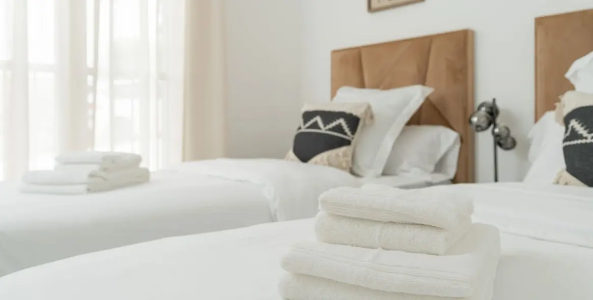 Long-term rent of penthouse in El Paraiso 9