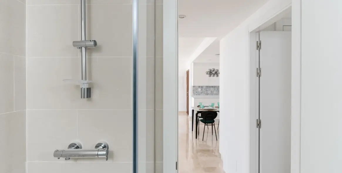 Long-term rent of penthouse in El Paraiso 9