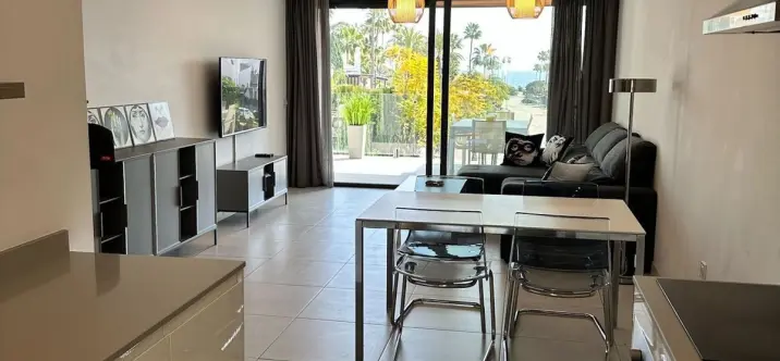 Long-term rent of middle floor apartment in Cancelada 3