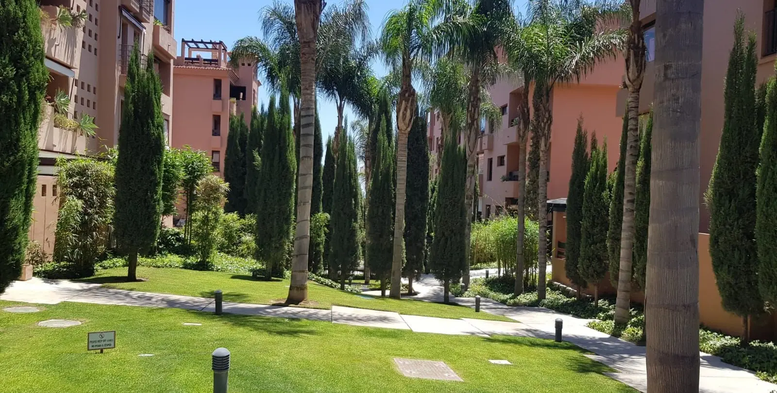 Sale of penthouse in Benalmadena 1