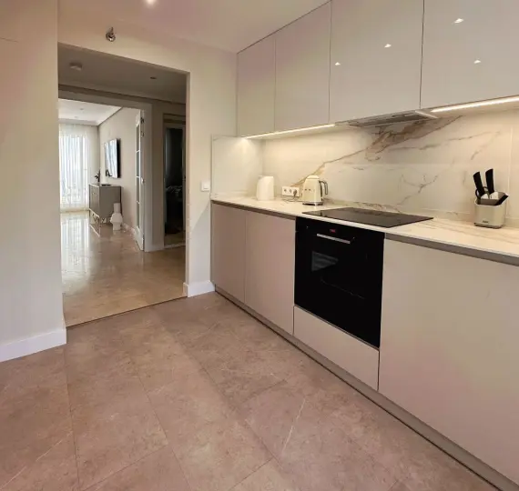 Долгосрочная аренда апартаментов на среднем этаже в Selwo