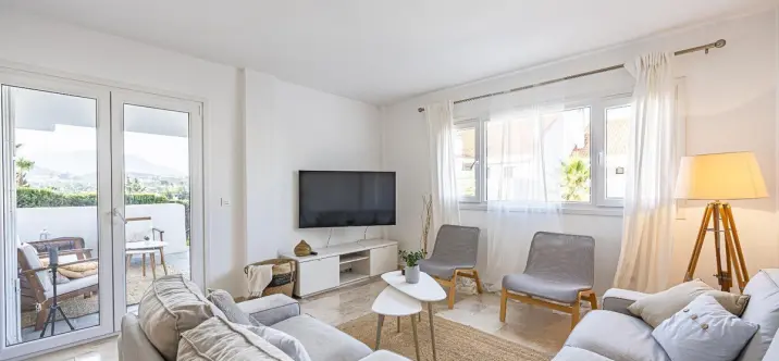 Long-term rent of ground floor apartment in Nueva Andalucía 1