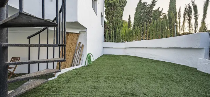 Long-term rent of ground floor apartment in Nueva Andalucía 4