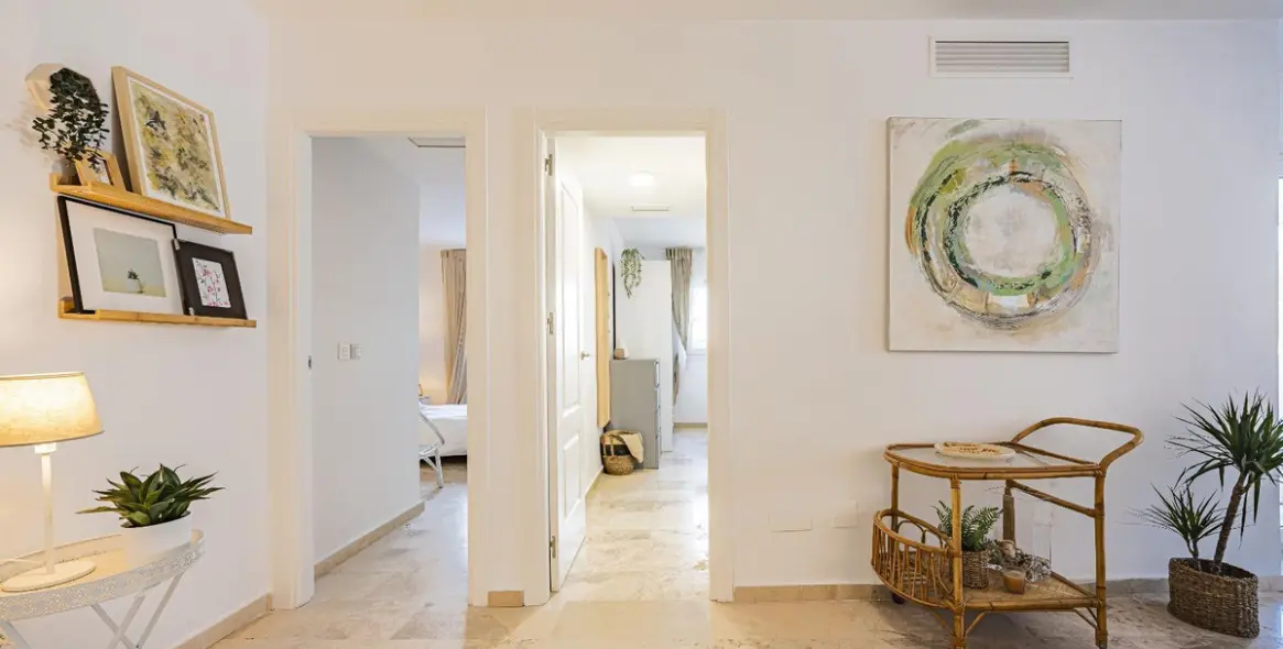 Long-term rent of ground floor apartment in Nueva Andalucía 20