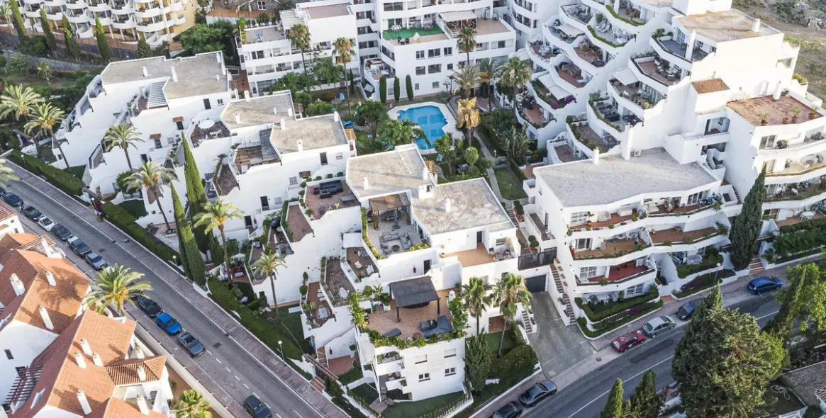 Long-term rent of ground floor apartment in Nueva Andalucía 25