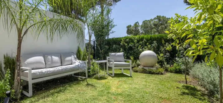 Long-term rent of townhouse in Nueva Andalucía 3