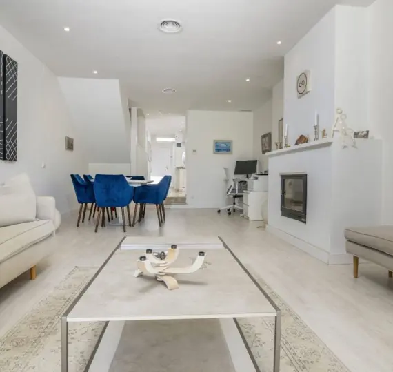 Long-term rent of townhouse in Nueva Andalucía