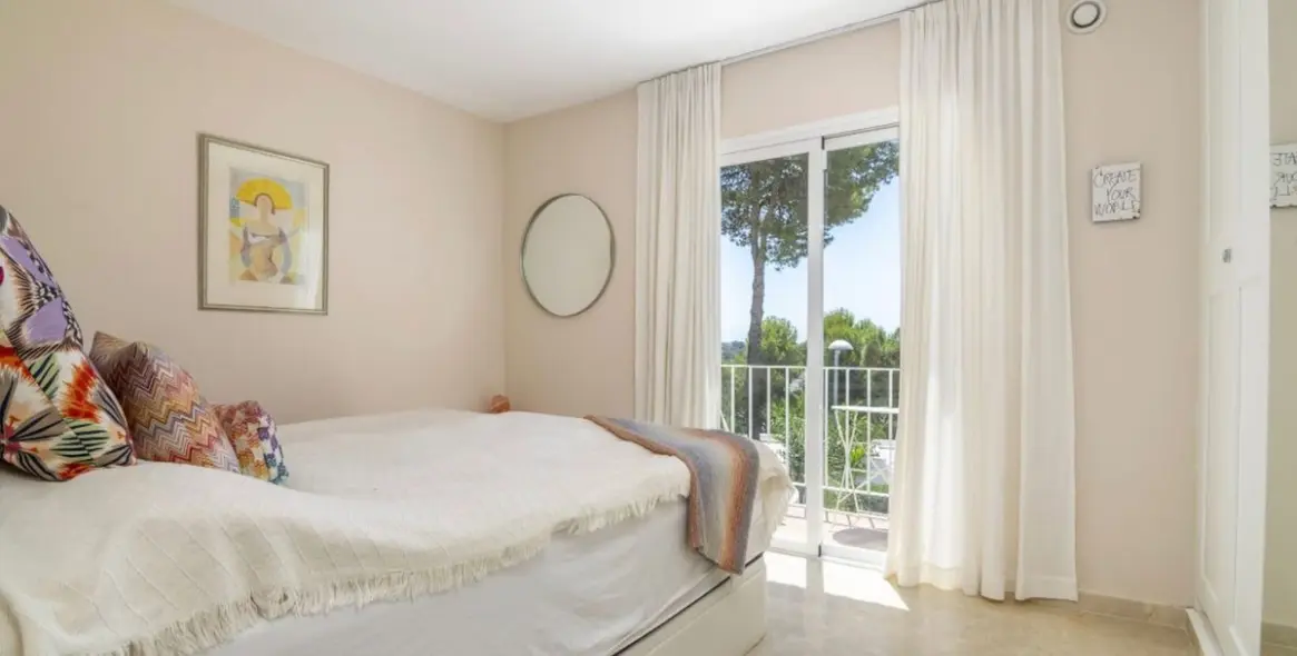 Long-term rent of townhouse in Nueva Andalucía 7