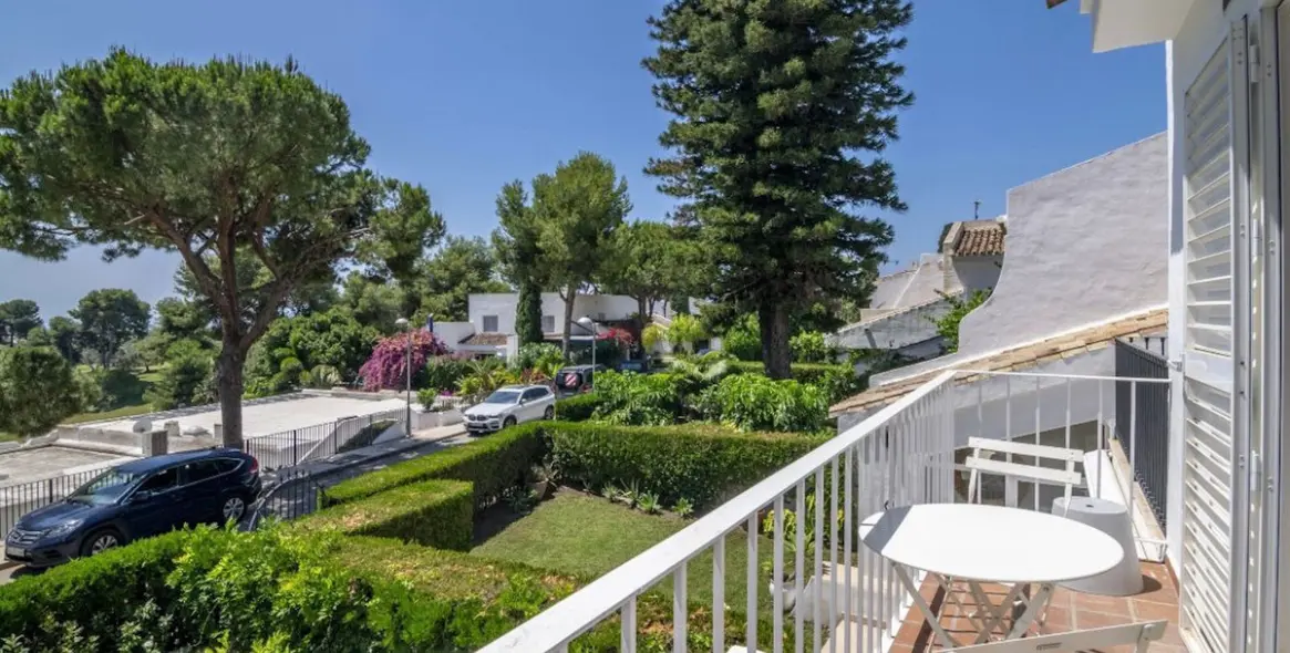 Long-term rent of townhouse in Nueva Andalucía 9