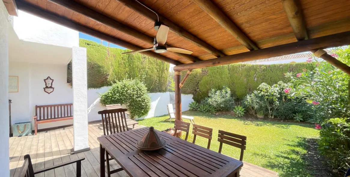Long-term rent of townhouse in Estepona 3