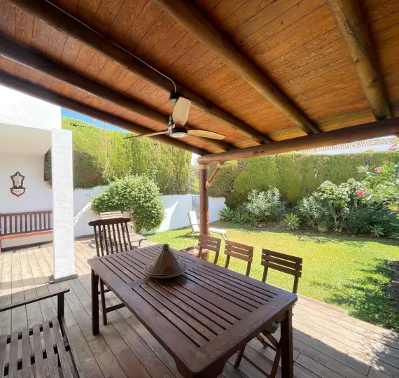 Long-term rent of townhouse in Estepona