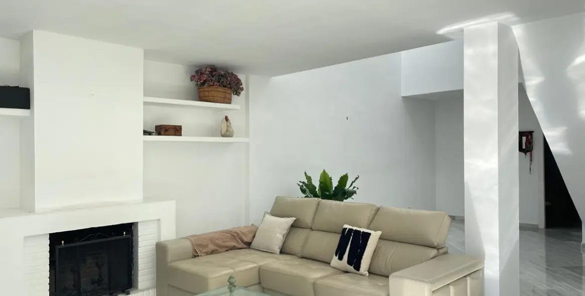 Long-term rent of townhouse in Estepona 4