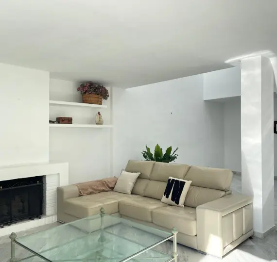 Long-term rent of townhouse in Estepona