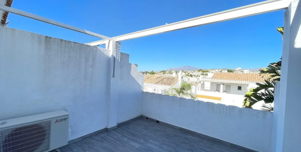Long-term rent of townhouse in Estepona 8