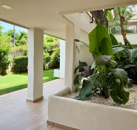 Long-term rent of ground floor apartment in Estepona