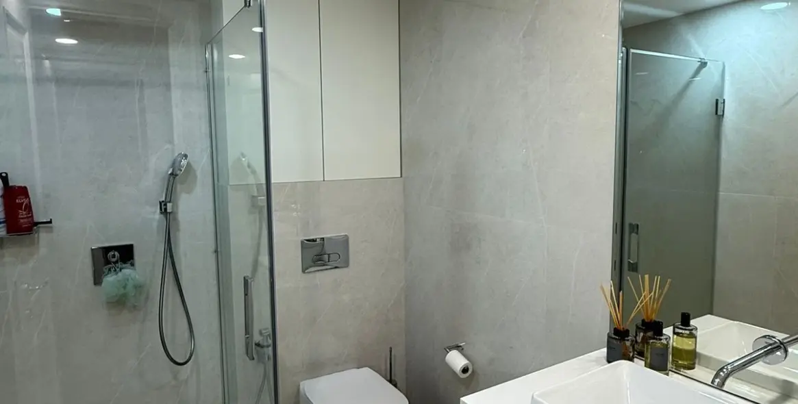 Долгосрочная аренда апартаментов на первом этаже в Estepona 43