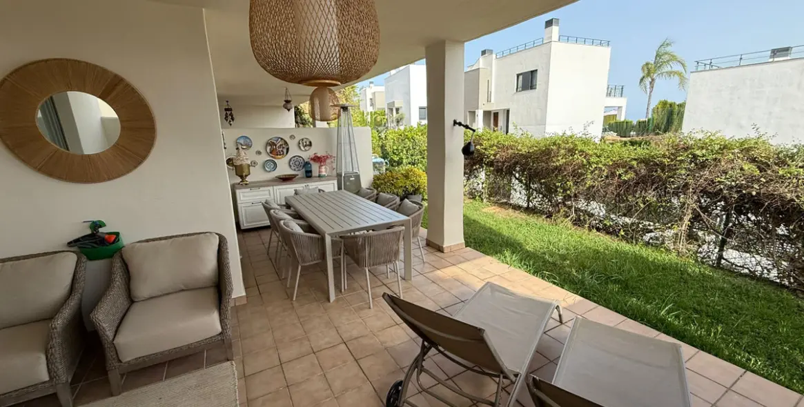 Long-term rent of ground floor apartment in Estepona 16