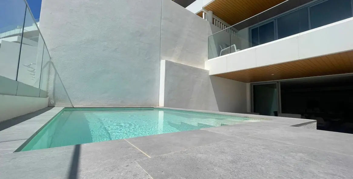 Долгосрочная аренда апартаментов на первом этаже в La Cala de Mijas 1