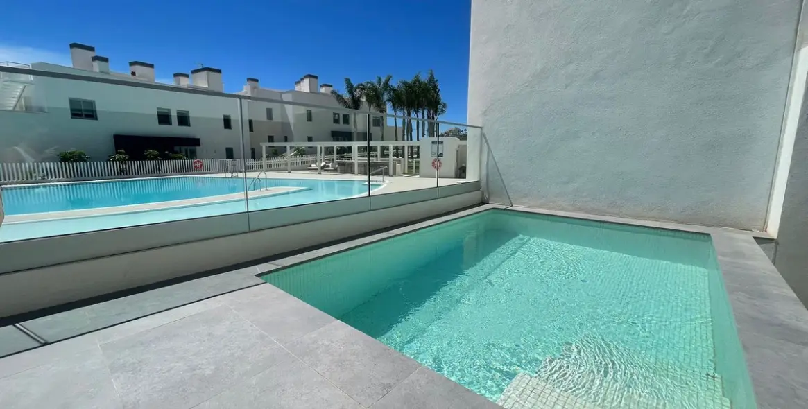 Долгосрочная аренда апартаментов на первом этаже в La Cala de Mijas 2