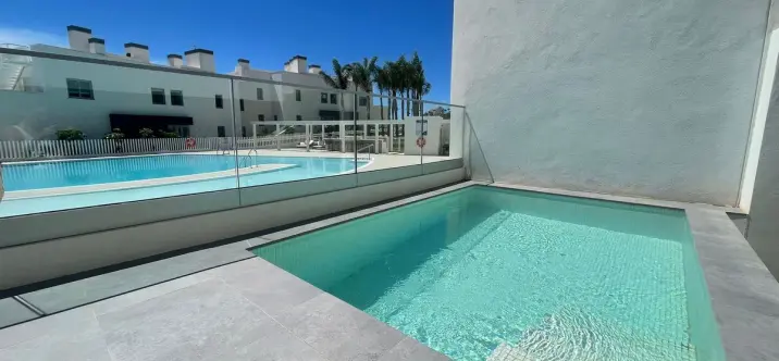 Долгосрочная аренда апартаментов на первом этаже в La Cala de Mijas 1