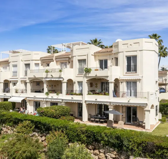 Долгосрочная аренда апартаментов на первом этаже в La Quinta