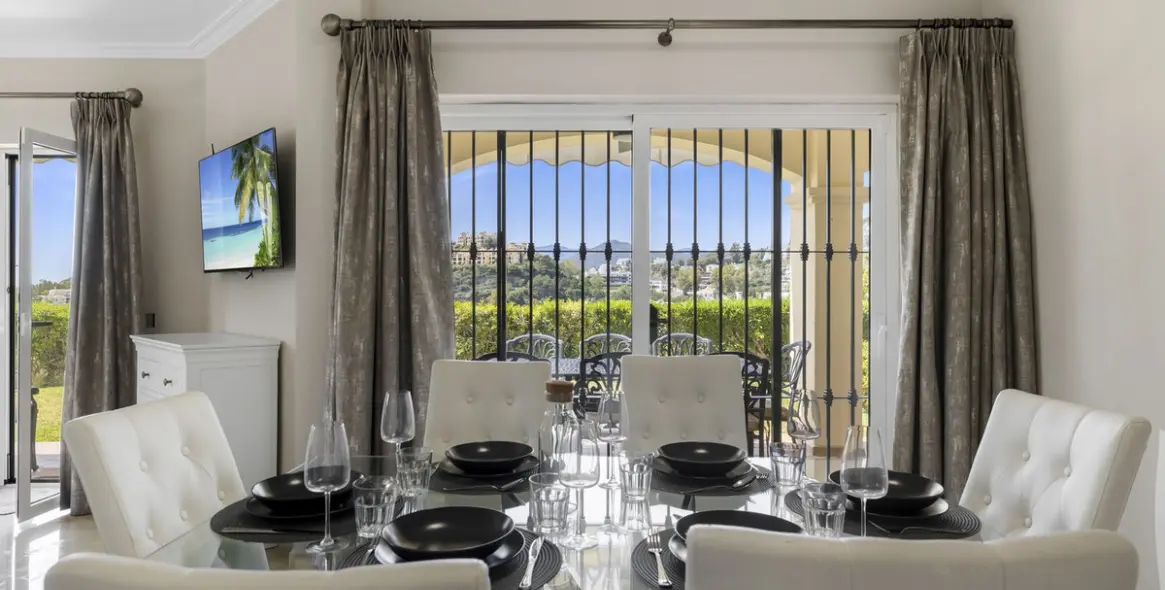 Long-term rent of ground floor apartment in La Quinta 8