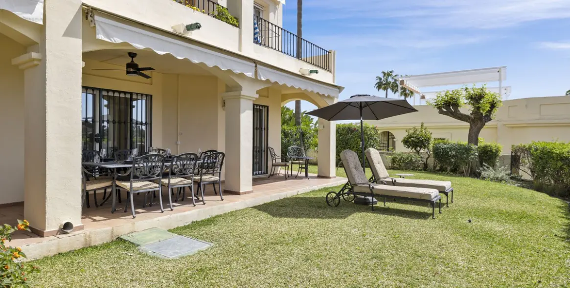 Long-term rent of ground floor apartment in La Quinta 10