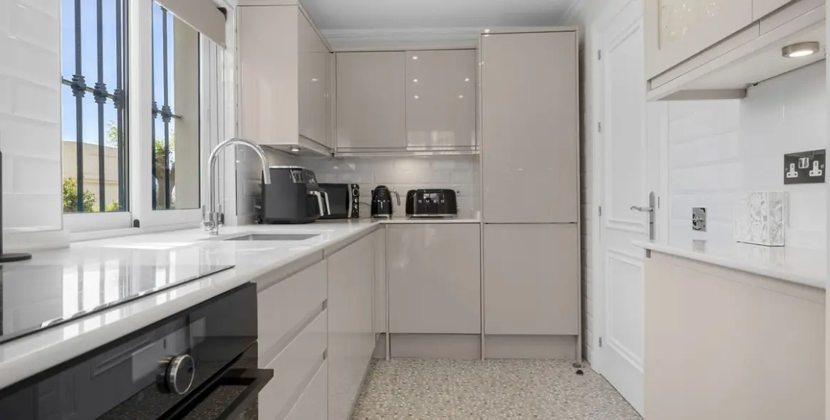 Long-term rent of ground floor apartment in La Quinta 16