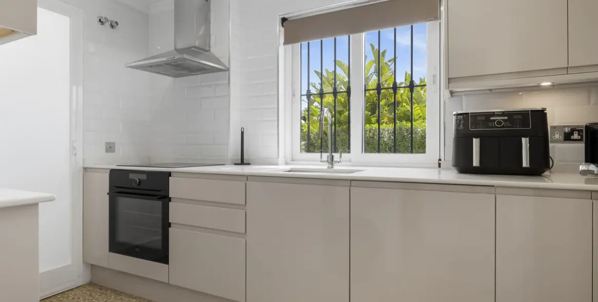 Long-term rent of ground floor apartment in La Quinta 17