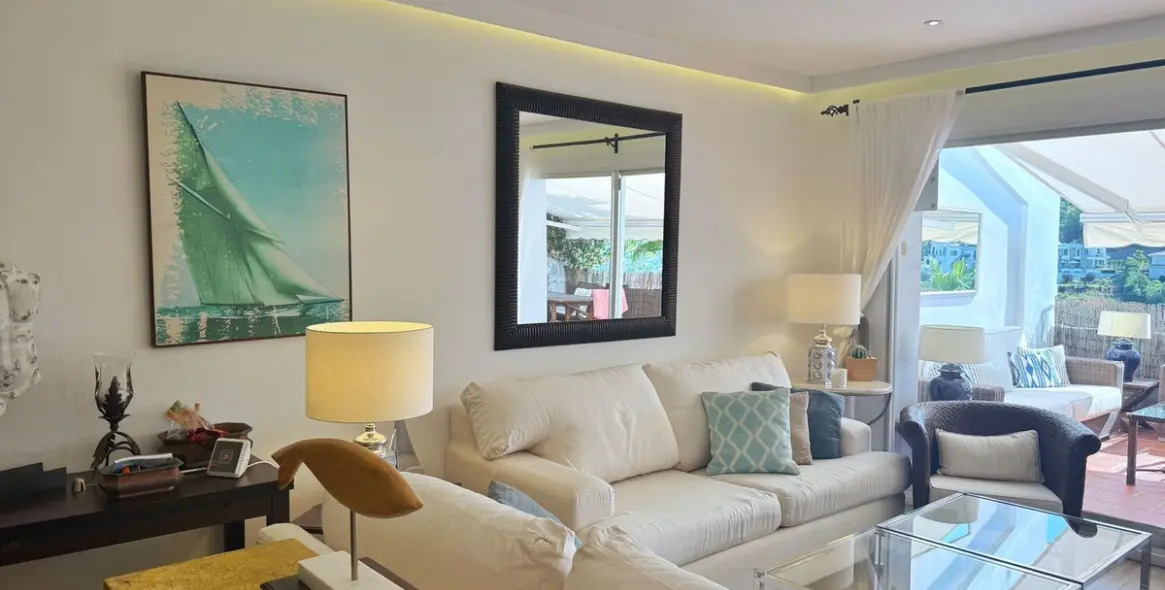 Long-term rent of middle floor apartment in La Quinta 2