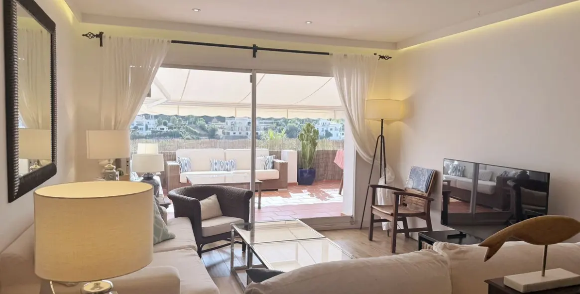 Long-term rent of middle floor apartment in La Quinta 3