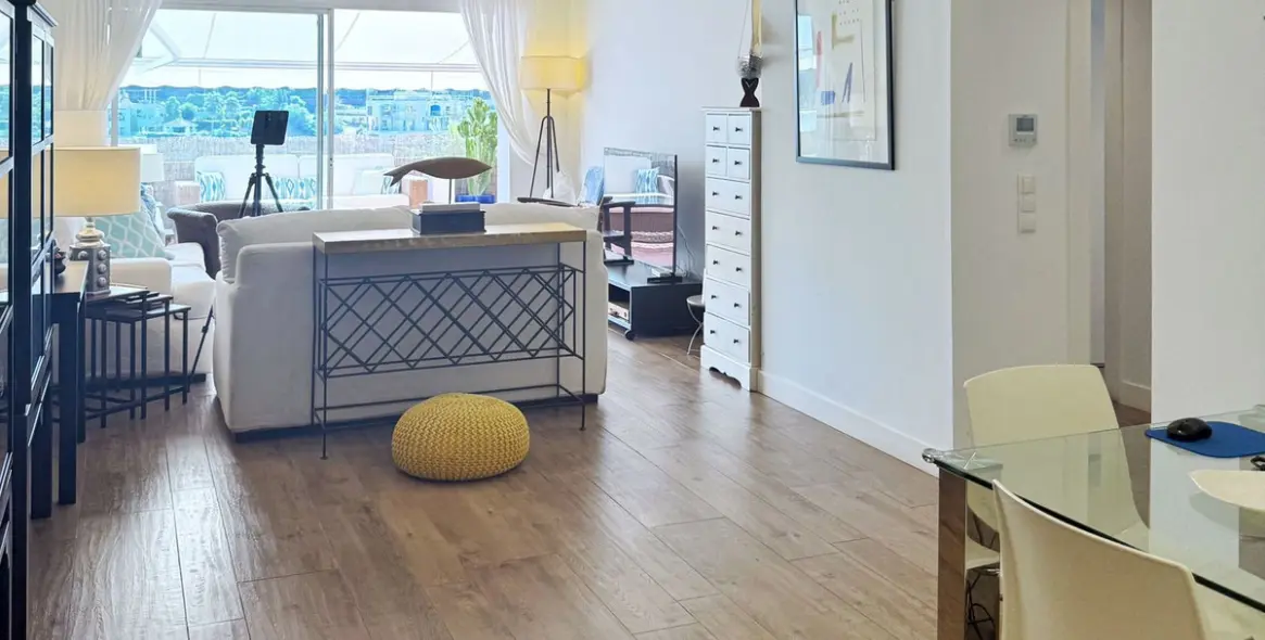 Long-term rent of middle floor apartment in La Quinta 5